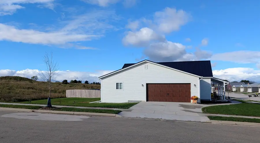 243 Binsfeld St, Belgium, WI 53004 - #3
