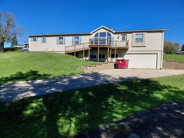 610 N State St, La Farge, WI 54639