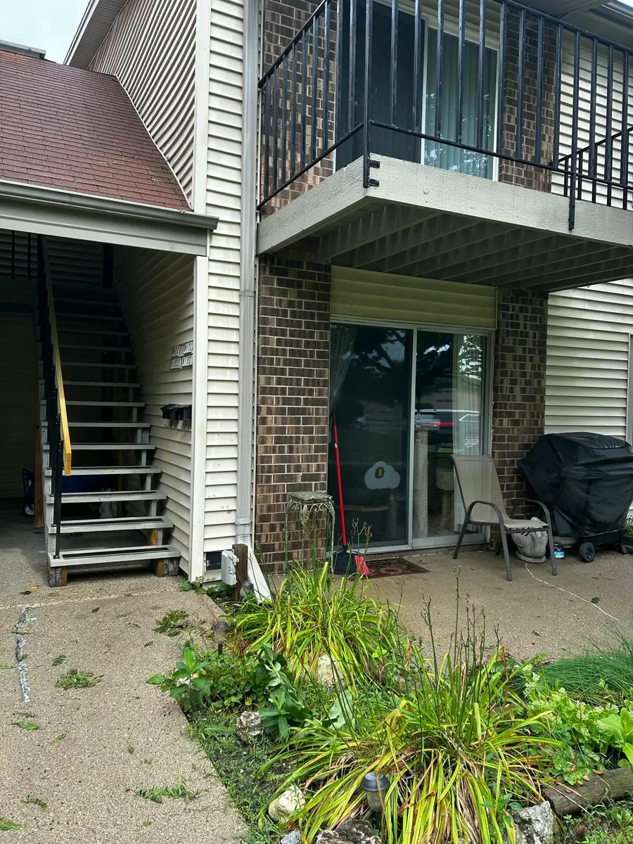 W170N11521 Armada Dr, Germantown, WI 53022 - #2