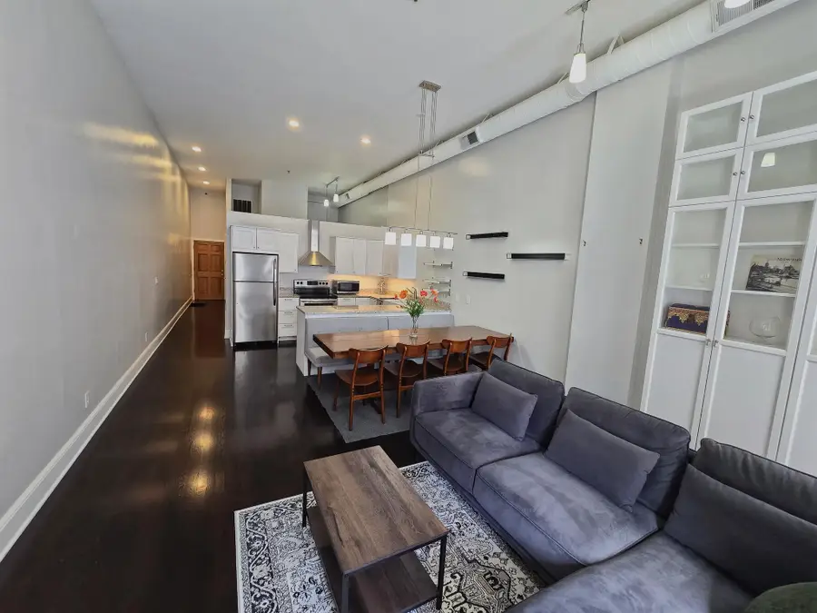 715 N Milwaukee St, Milwaukee, WI 53202 - #3