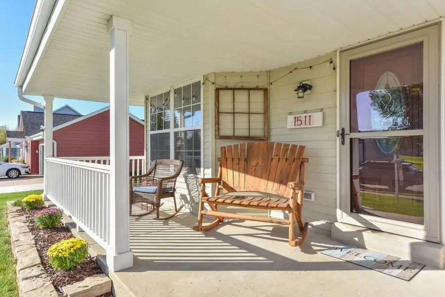 1511 Redtail Dr, Hartford, WI 53027 - #3
