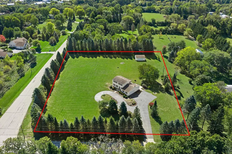S31W30099 Sunset Dr, Genesee, WI 53189 - #2