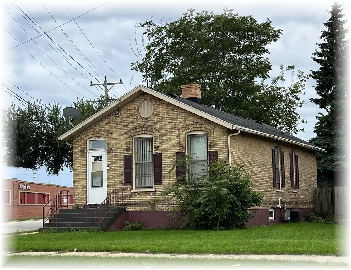 1601 Rapids Dr, Racine, WI 53404 - #1