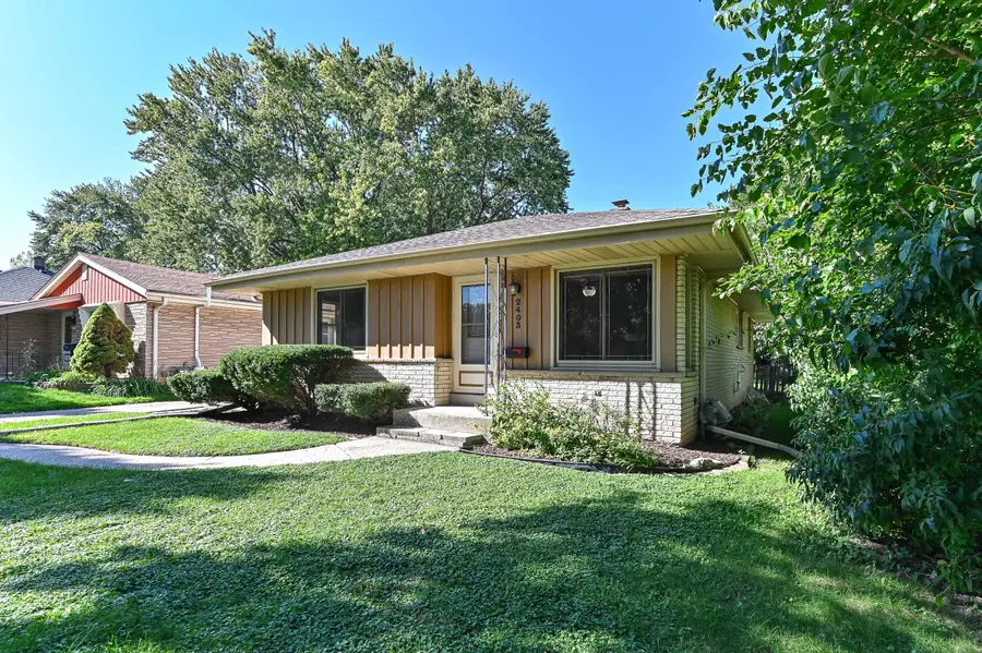 2403 S 94th St, West Allis, WI 53227 - #2