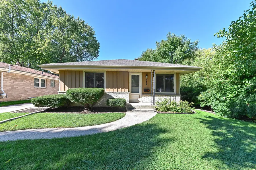 2403 S 94th St, West Allis, WI 53227 - #3