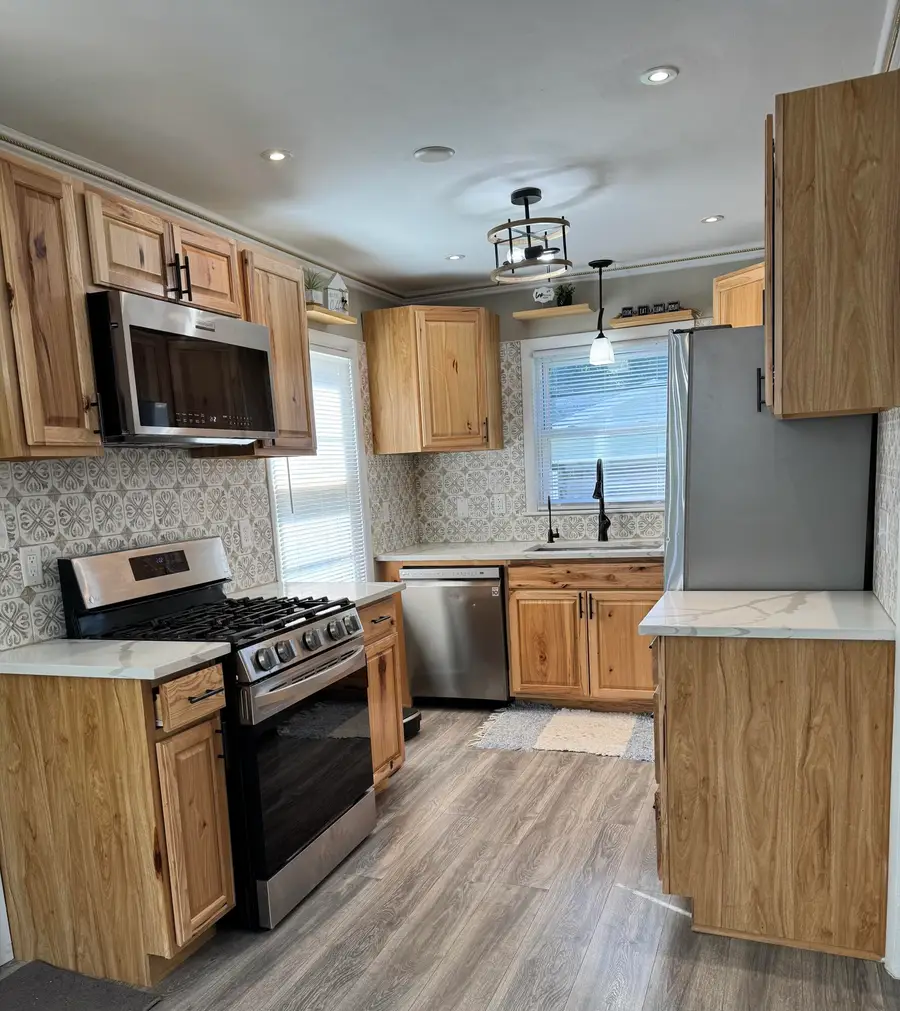 725 S 119th St, West Allis, WI 53214 - #2