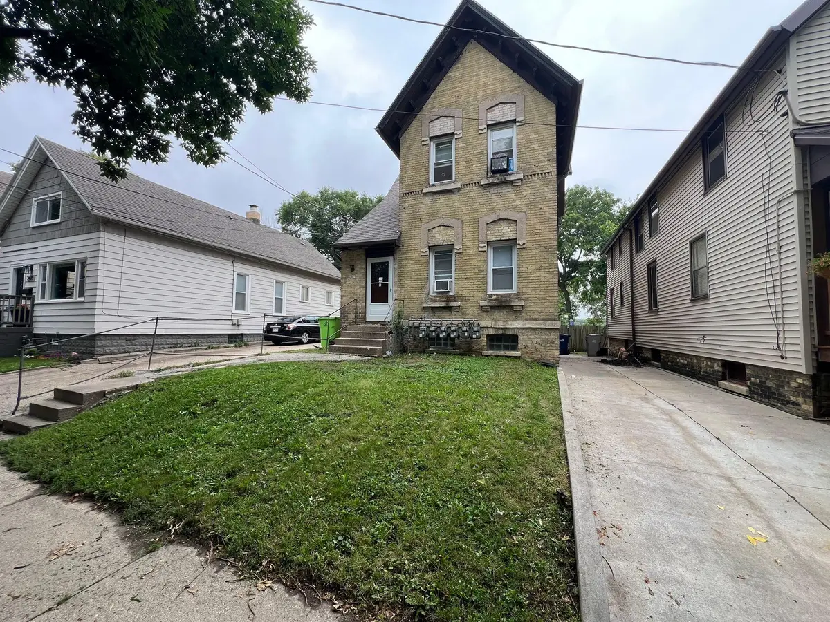 2467 S Burrell St, Milwaukee, WI 53207 - #1