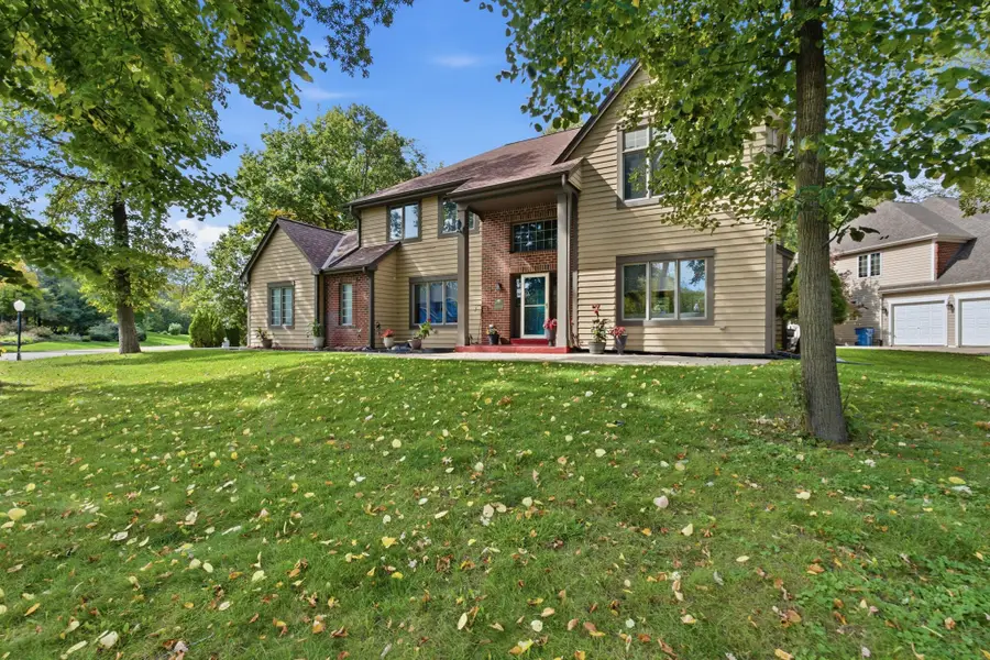 11210 W Green Tree Rd, Milwaukee, WI 53224 - #2
