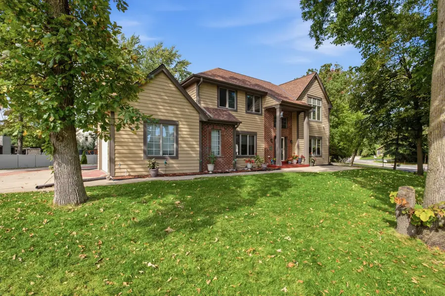 11210 W Green Tree Rd, Milwaukee, WI 53224 - #3