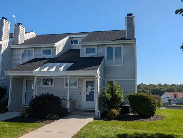 1531 N Delavan Club Dr, Delavan, WI 53115