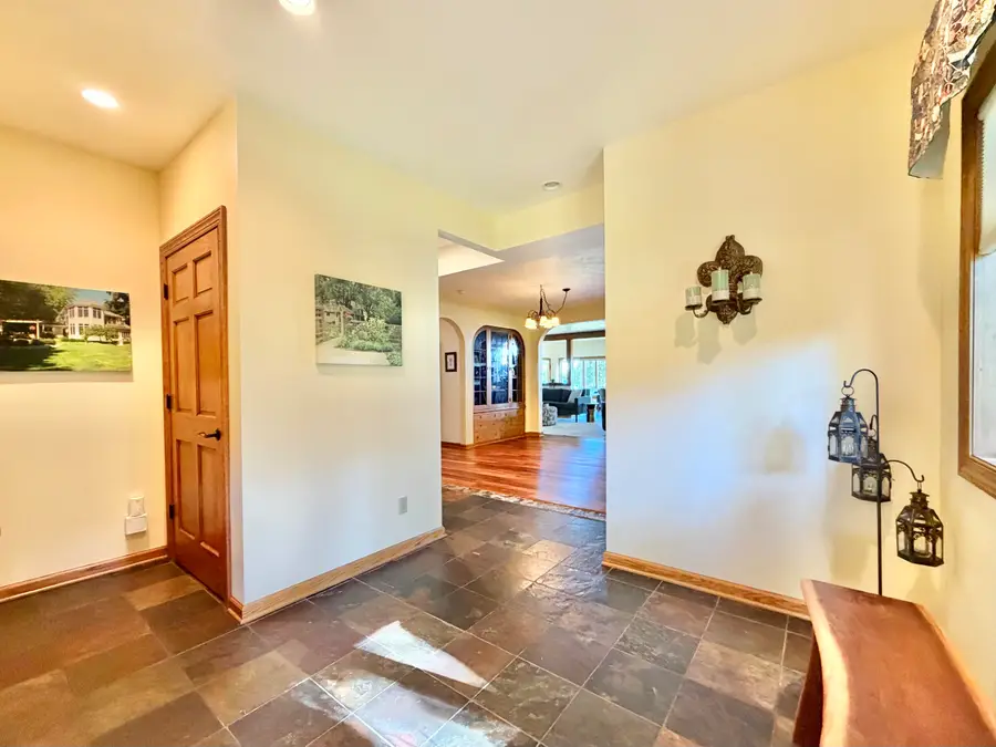 428 S Golden Lake Ln, Summit, WI 53066 - #3