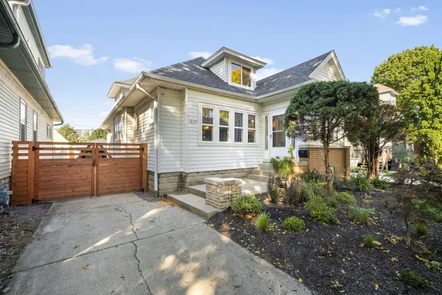 1835 N 57th St, Milwaukee, WI 53208 - #2