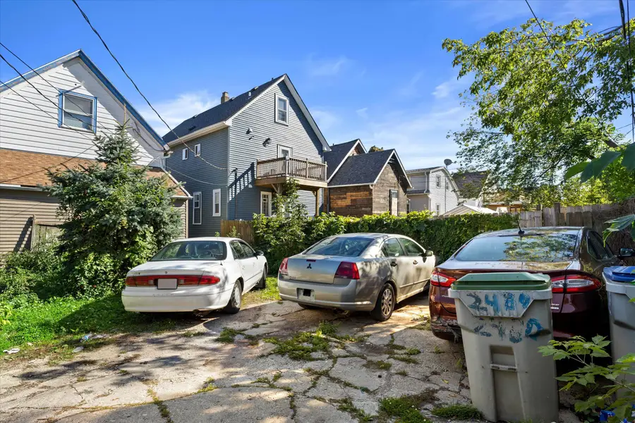 2319 S 17th St, Milwaukee, WI 53215 - #2