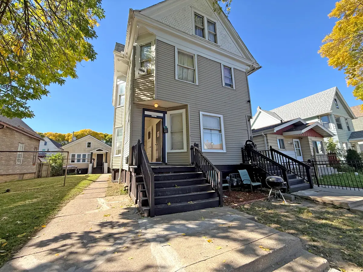 1225 S 20th St, Milwaukee, WI 53204 - #1