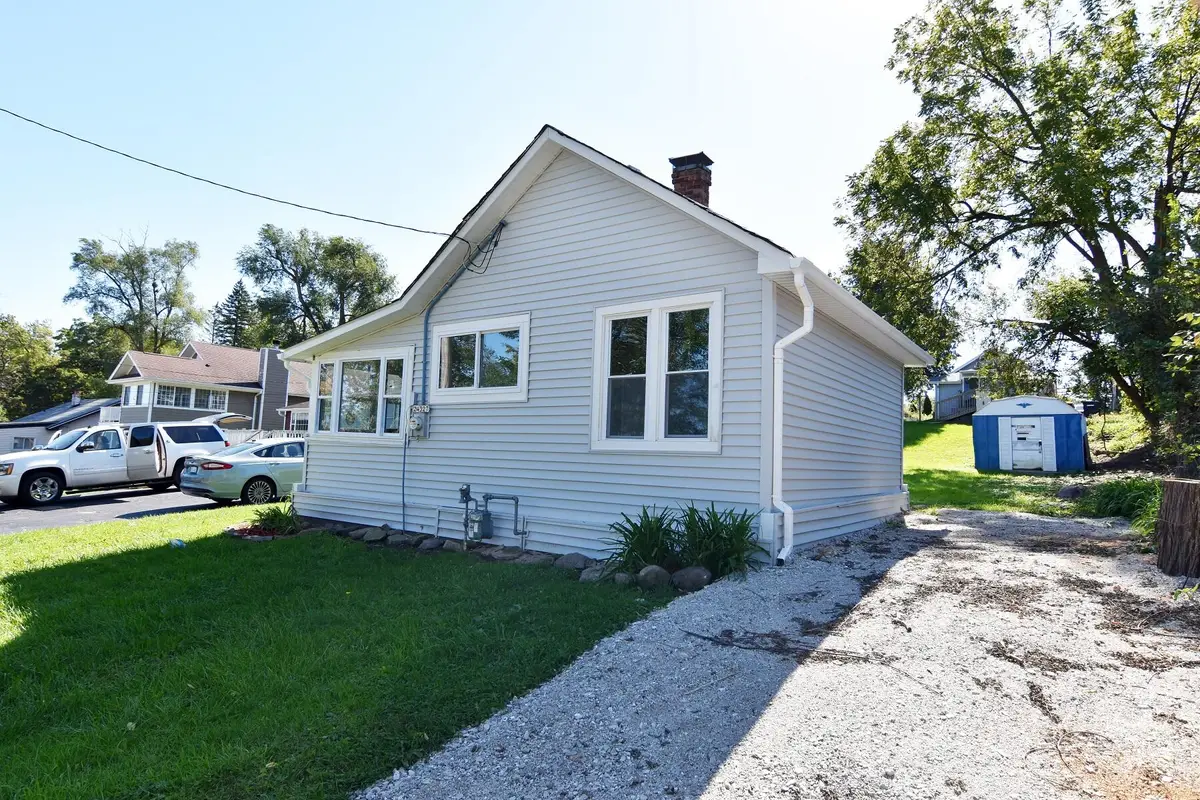 24327 74th St, Paddock Lake, WI 53168 - #1