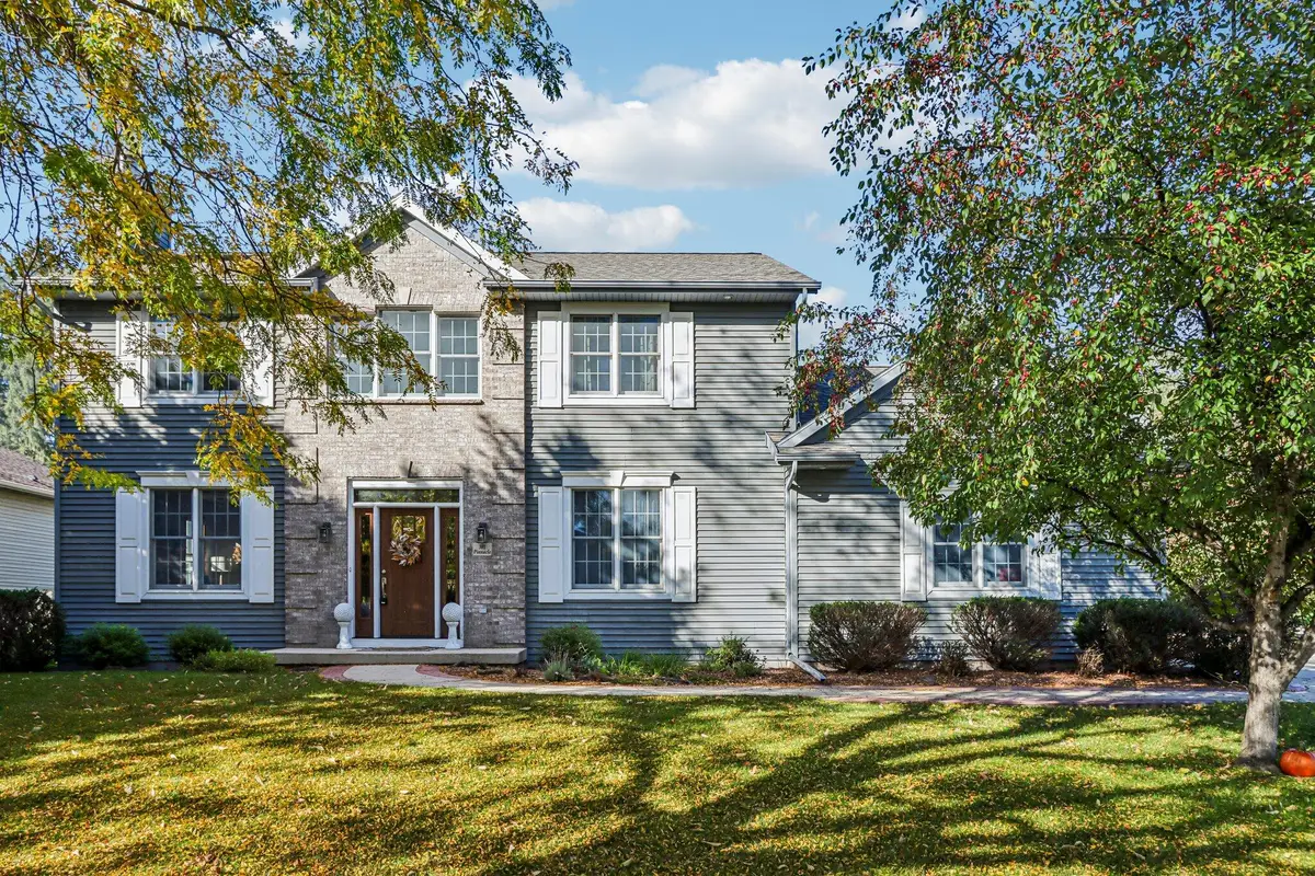 301 Pinnacle Dr, Lake Mills, WI 53551 - #1