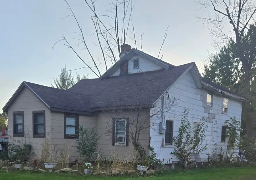 1713 Bainbridge St, French Island, WI 54603 - #2