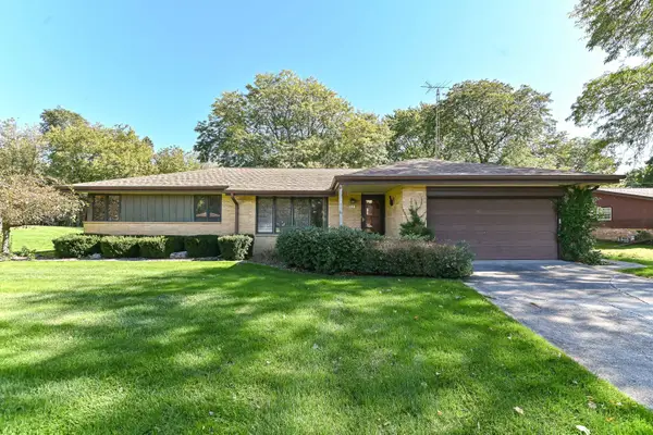 7684 S Logan Ave, Oak Creek, WI 53154