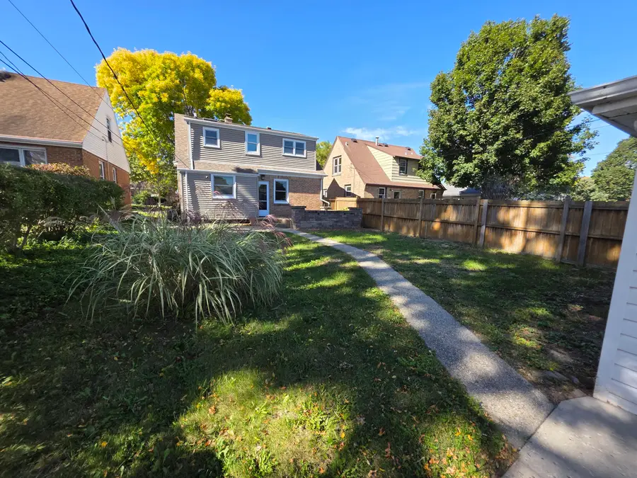 3760 N 85th St, Milwaukee, WI 53222 - #2