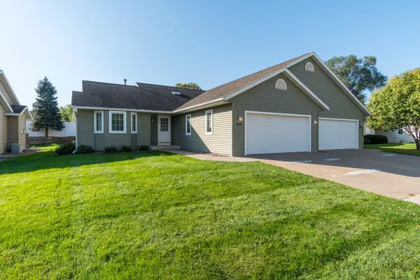3049 Lakota Pl, La Crosse, WI 54601