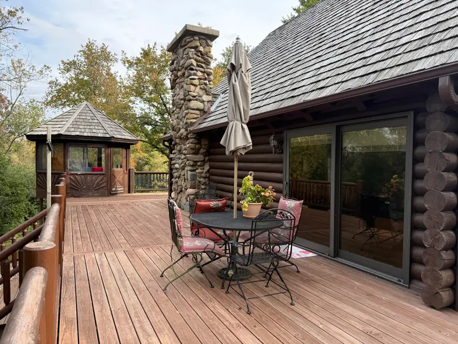 30526 101st St, Salem Lakes, WI 53105 - #3