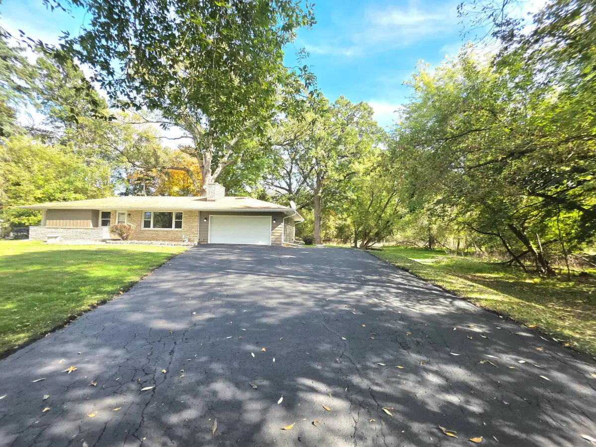2800 S 124th St, West Allis, WI 53227 - #1