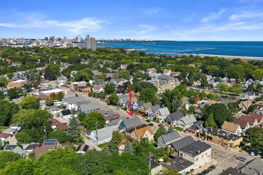 2975 S Kinnickinnic Ave, Milwaukee, WI 53207 - #3