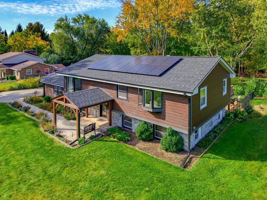 W330N5515 Linden Cir E, Merton, WI 53058 - #2