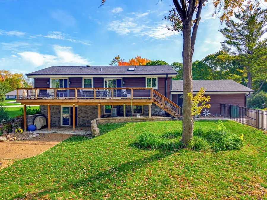 W330N5515 Linden Cir E, Merton, WI 53058 - #3