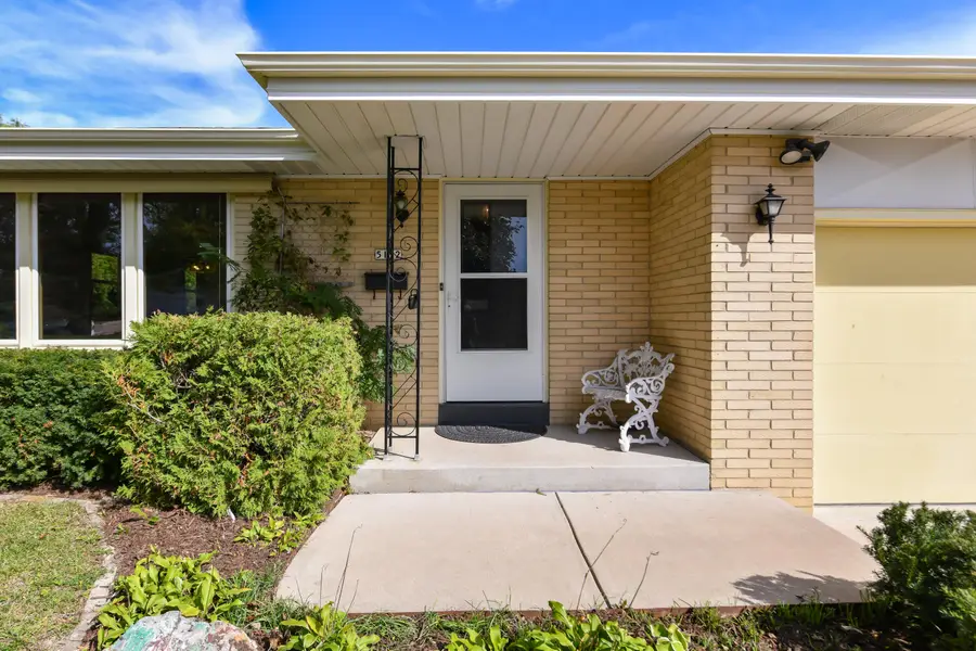 5152 Maplewood Dr, Greendale, WI 53129 - #2
