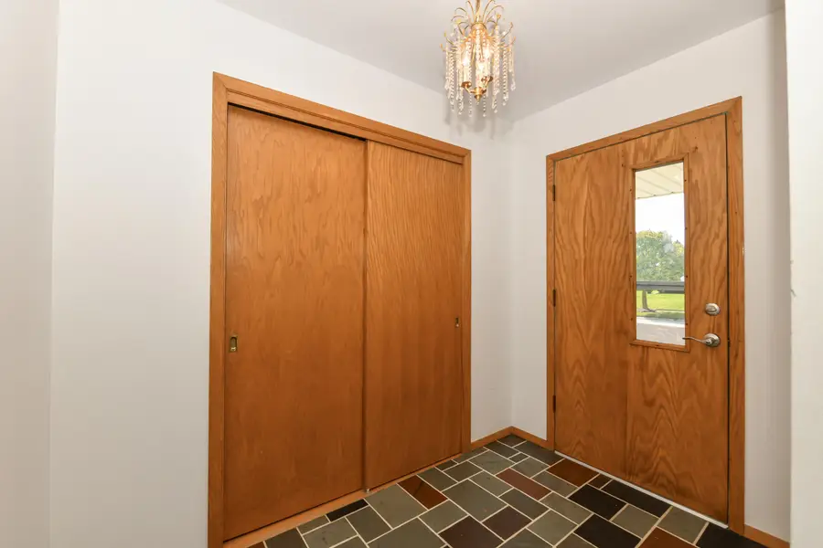 5152 Maplewood Dr, Greendale, WI 53129 - #3