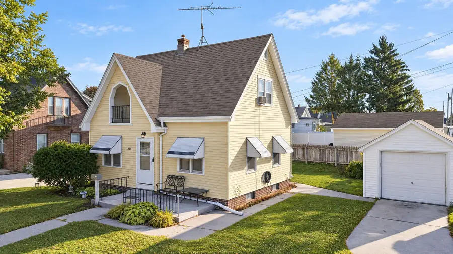 1909 S 10th St, Sheboygan, WI 53081 - #2