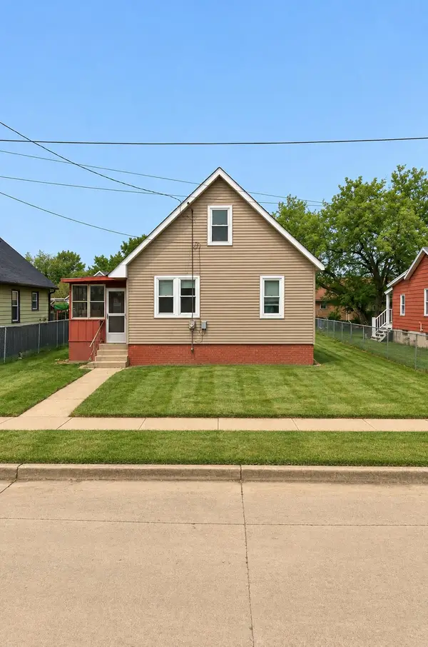 1132 Railroad St, Racine, WI 53404