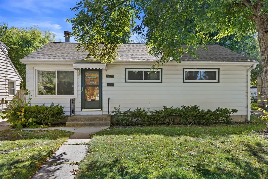 7639 W Palmetto Ave, Milwaukee, WI 53218 - #2