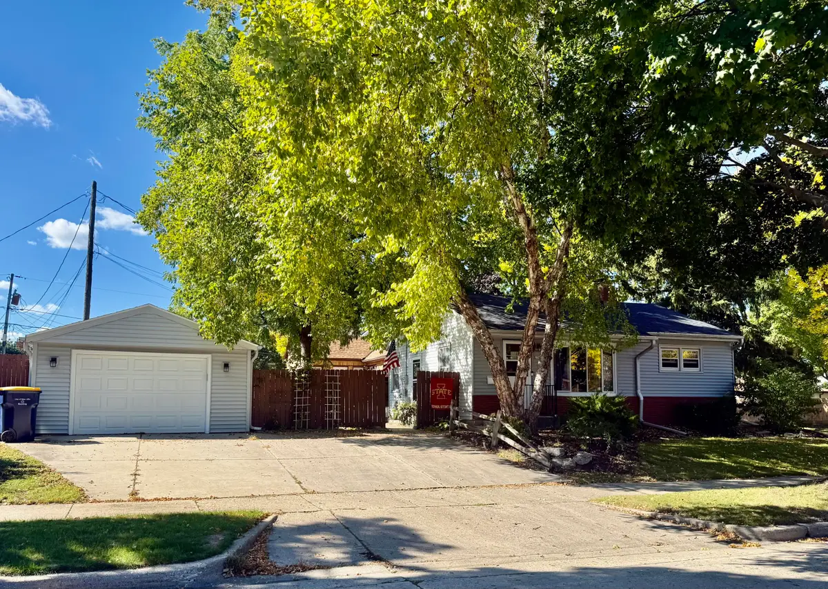 2507 S 94th St, West Allis, WI 53227 - #1