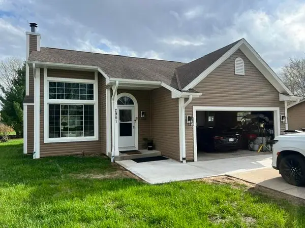 2951 W Bridge St, Greenfield, WI 53221