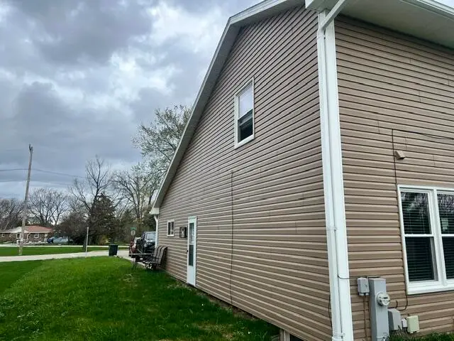 2951 W Bridge St, Greenfield, WI 53221 - #3