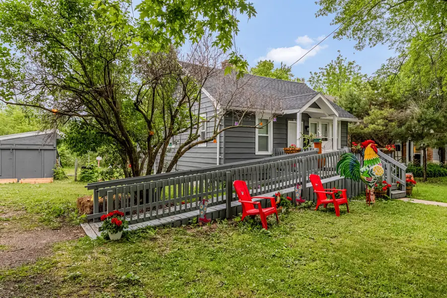 4406 S Nicholson Ave, Saint Francis, WI 53235 - #2