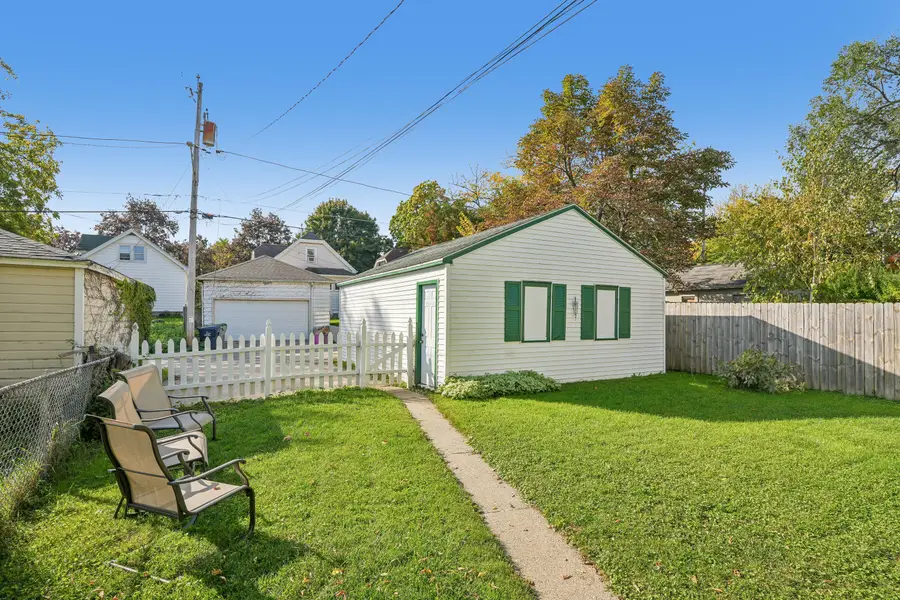 7707 W Hadley St, Milwaukee, WI 53222 - #3