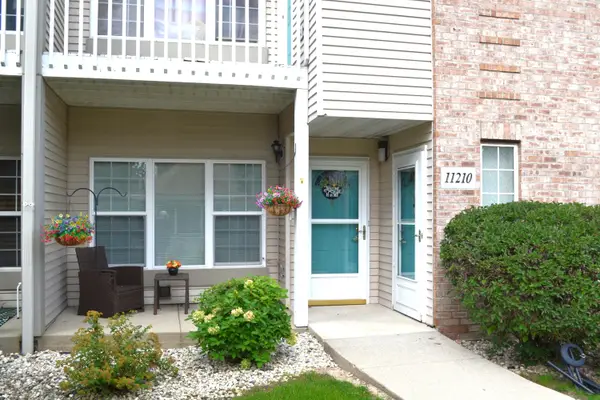 11210 W Gilbert Ave, Wauwatosa, WI 53226