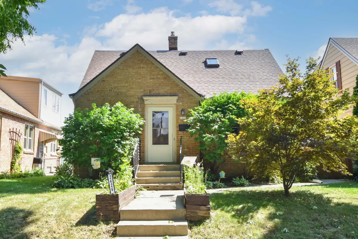 2426 S 73rd St, West Allis, WI 53219 - #1