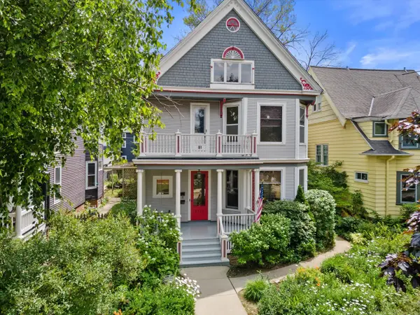 2712 N Maryland Ave, Milwaukee, WI 53211
