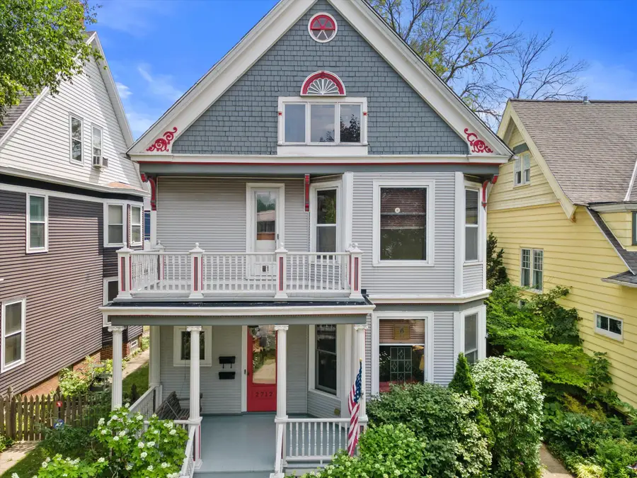2712 N Maryland Ave, Milwaukee, WI 53211 - #2