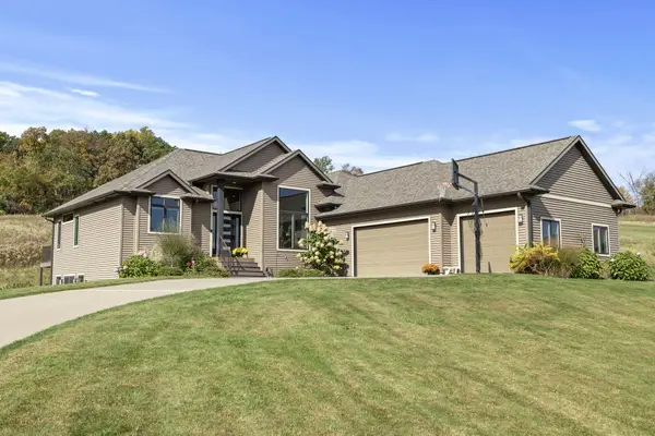 W6454 Willow Wood Ct, Onalaska, WI 54636