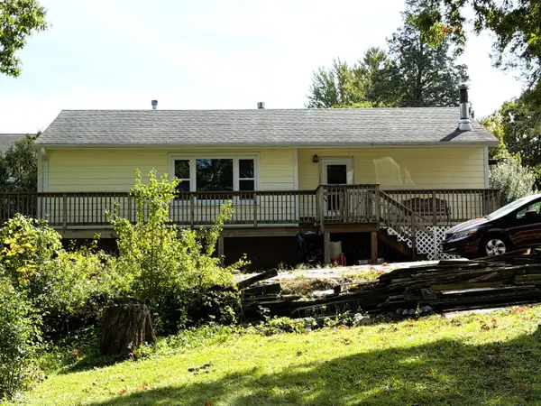 12709 228th Ave, Salem Lakes, WI 53104