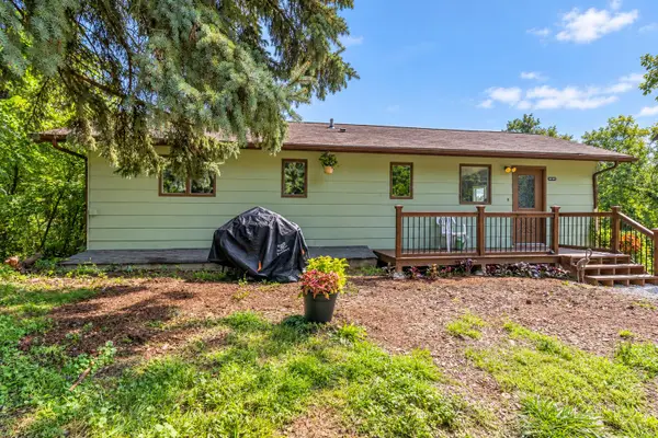N1492 Clover Rd, Bloomfield, WI 53147