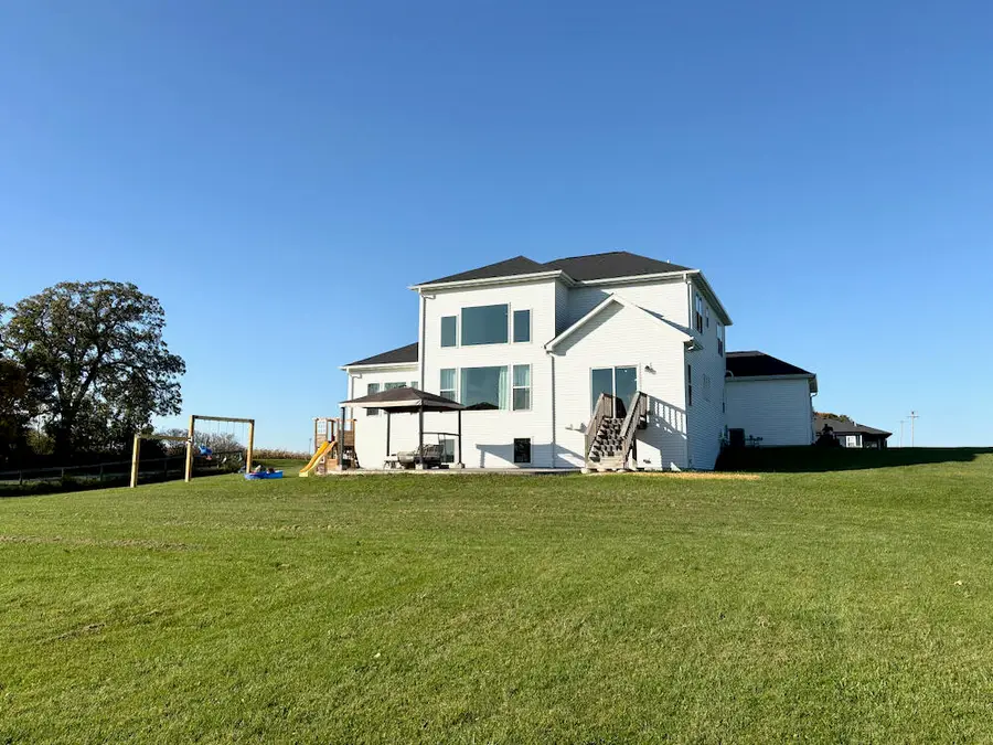 27427 Dover View Ln, Dover, WI 53185 - #2