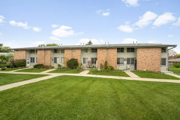 1434 Big Bend Rd, Waukesha, WI 53189