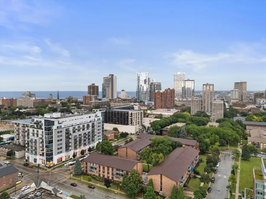 601 E Ogden Ave, Milwaukee, WI 53202 - #3