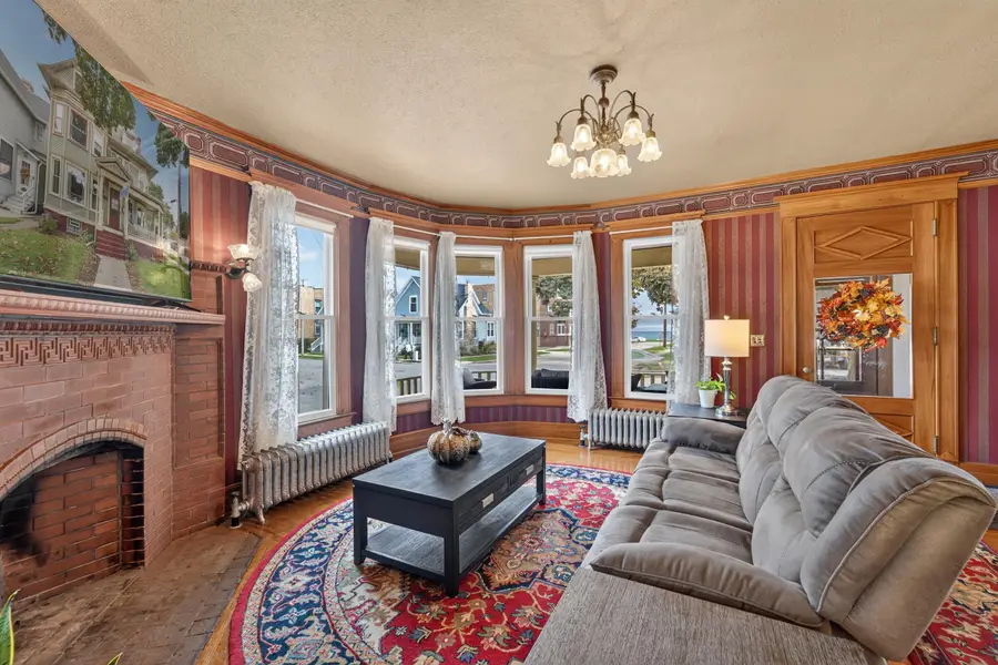 1502 Wisconsin Ave, Racine, WI 53403 - #3